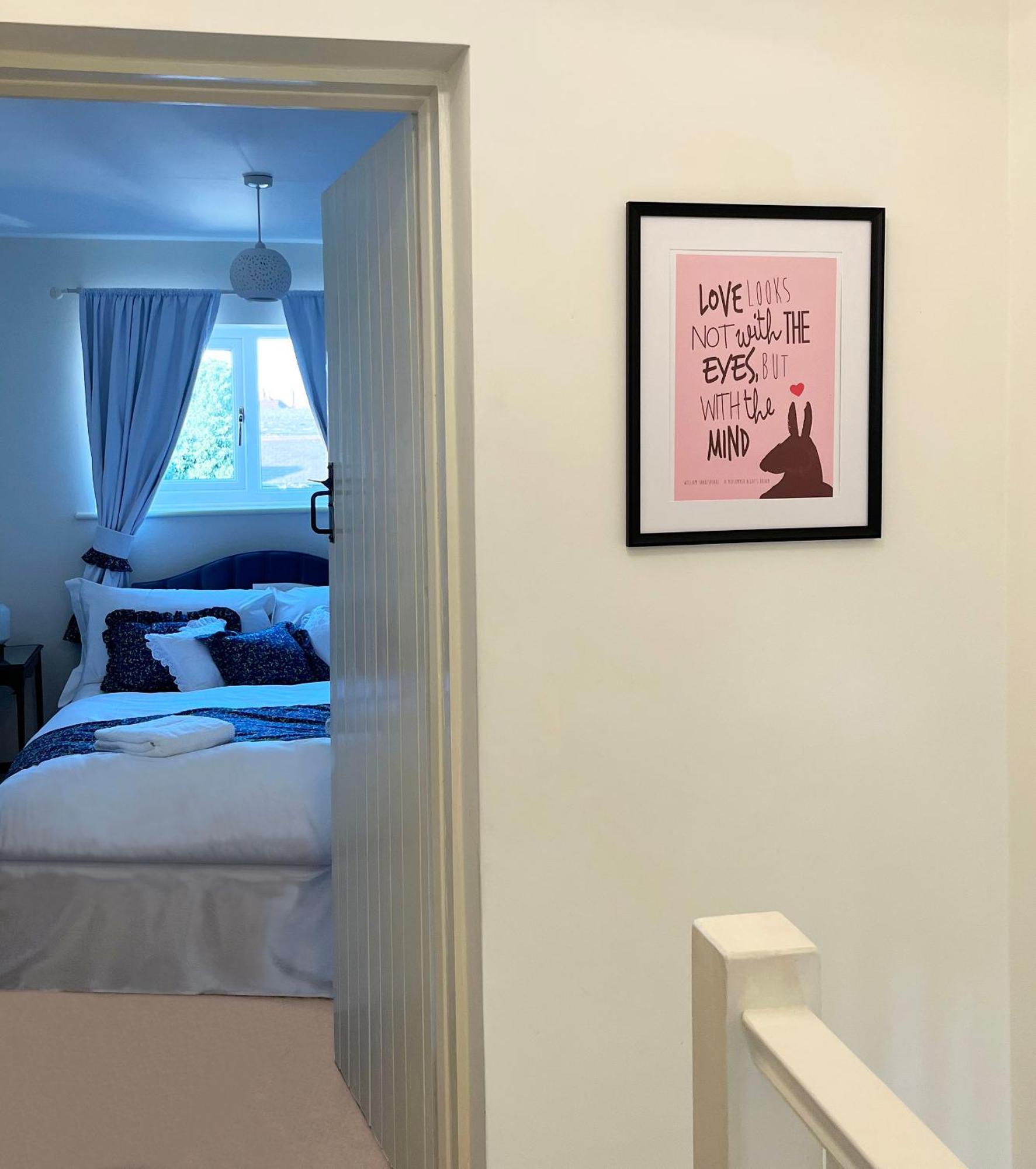 Traditional 2 Bedroom Cottage ストラットフォード＝アポン＝エイボン エクステリア 写真